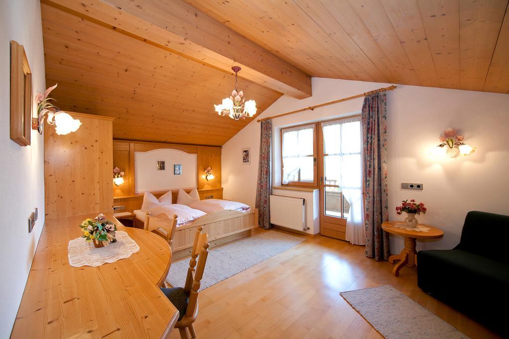 Hauser'S Ferienhof ハート・イム・ツィラータール 部屋 写真